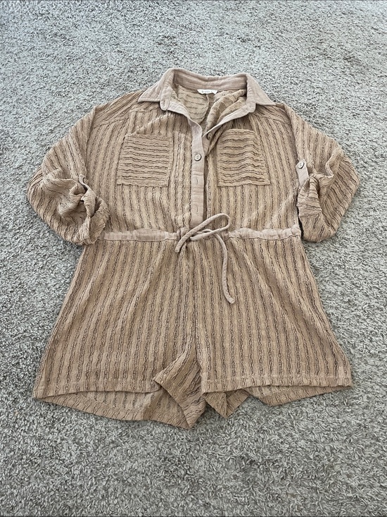 ILLA ILLA Pants - ILLA ILLA Taupe Textured Short Sleeve Romper